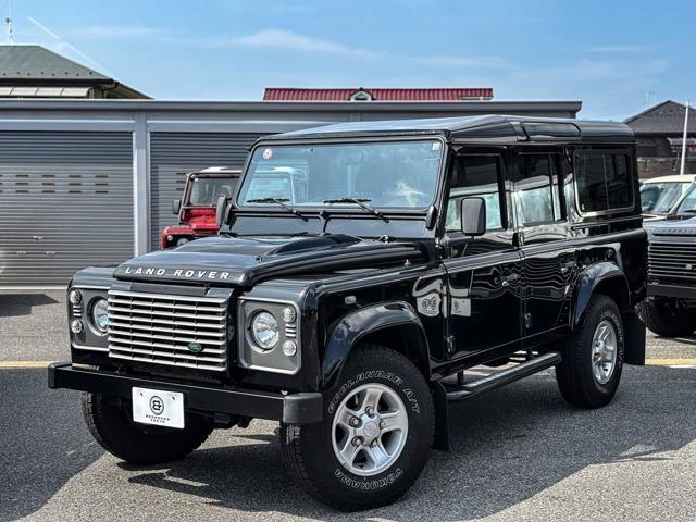 ディフェンダー 110SE 2.4TDCi 左ハンドル  純正アルミホイール シートヒーター(フロント) パワーウインドウ(フロント) カロッツェリアRL720 バックカメラ ETC 取説 記録簿 スペアキー(4枚目)