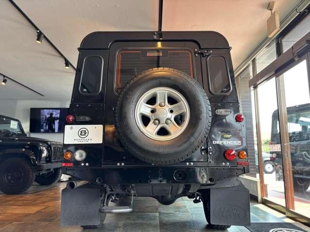 ディフェンダー 110SE 2.4TDCi 左ハンドル  純正アルミホイール シートヒーター(フロント) パワーウインドウ(フロント) カロッツェリアRL720 バックカメラ ETC 取説 記録簿 スペアキー(8枚目)
