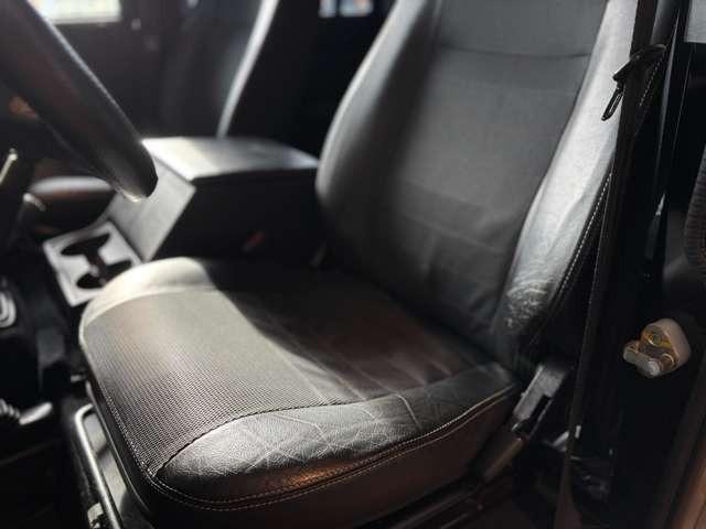 ディフェンダー 110SE 2.4TDCi 左ハンドル  純正アルミホイール シートヒーター(フロント) パワーウインドウ(フロント) カロッツェリアRL720 バックカメラ ETC 取説 記録簿 スペアキー(15枚目)