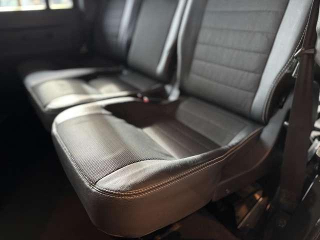 ディフェンダー 110SE 2.4TDCi 左ハンドル  純正アルミホイール シートヒーター(フロント) パワーウインドウ(フロント) カロッツェリアRL720 バックカメラ ETC 取説 記録簿 スペアキー(18枚目)