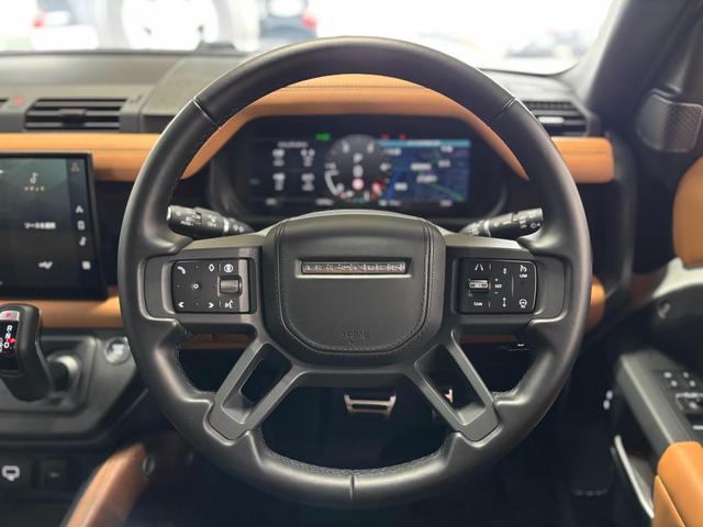 ディフェンダー 110X-ダイナミックHSE D300 ディーゼルターボ 4WD ボンネットブラック塗装 レッドキャリパー リアスムージングパネル(スペアタイヤ&ブラケット有) パノラミックスライディングルーフ 社外液晶ルームミラー 保 取 スペアキー(21枚目)