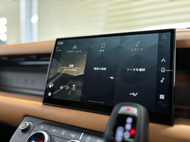 ディフェンダー 110X-ダイナミックHSE D300 ディーゼルターボ 4WD ボンネットブラック塗装 レッドキャリパー リアスムージングパネル(スペアタイヤ&ブラケット有) パノラミックスライディングルーフ 社外液晶ルームミラー 保 取 スペアキー(26枚目)