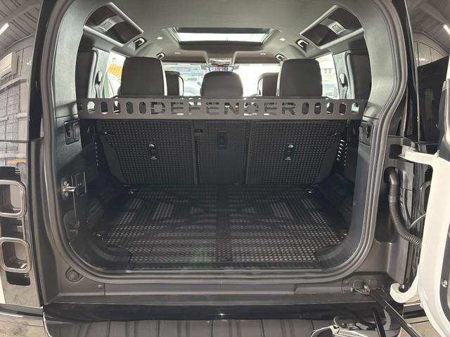 ディフェンダー 110X-ダイナミックHSE D300 ディーゼルターボ 4WD ボンネットブラック塗装 レッドキャリパー リアスムージングパネル(スペアタイヤ&ブラケット有) パノラミックスライディングルーフ 社外液晶ルームミラー 保 取 スペアキー(39枚目)