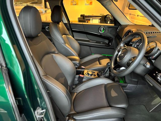 MINI  ノーフォーク エディション 4WD 全国限定300台 Norfolk Edition特別装備 専用ボンネットストライプ&ネームバッジ 特別装備(18インチAWピンスポークブラック)(22枚目)