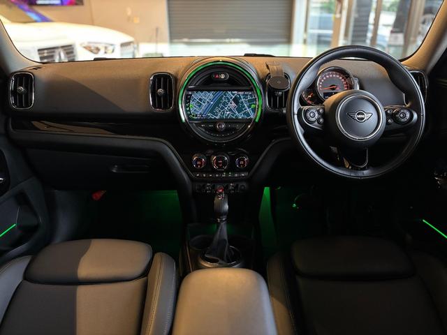 MINI  ノーフォーク エディション 4WD 全国限定300台 Norfolk Edition特別装備 専用ボンネットストライプ&ネームバッジ 特別装備(18インチAWピンスポークブラック)(28枚目)