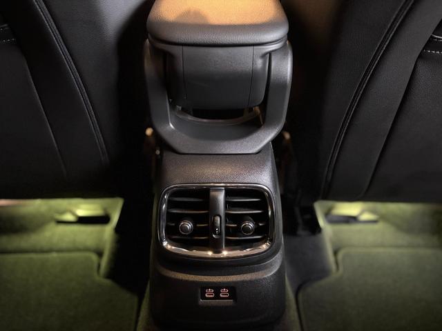 MINI  ノーフォーク エディション 4WD 全国限定300台 Norfolk Edition特別装備 専用ボンネットストライプ&ネームバッジ 特別装備(18インチAWピンスポークブラック)(29枚目)