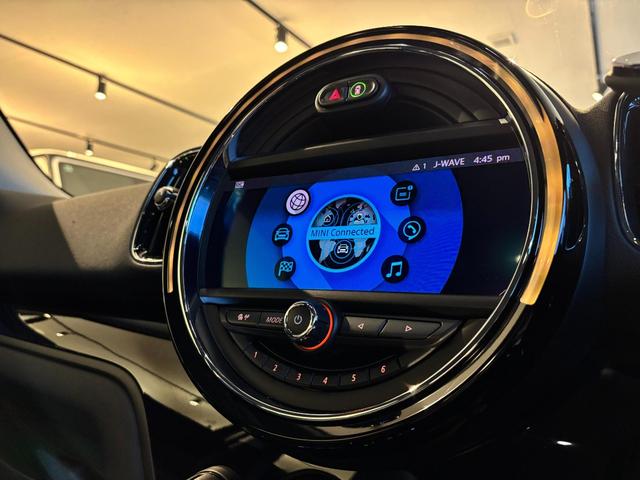 MINI  ノーフォーク エディション 4WD 全国限定300台 Norfolk Edition特別装備 専用ボンネットストライプ&ネームバッジ 特別装備(18インチAWピンスポークブラック)(35枚目)