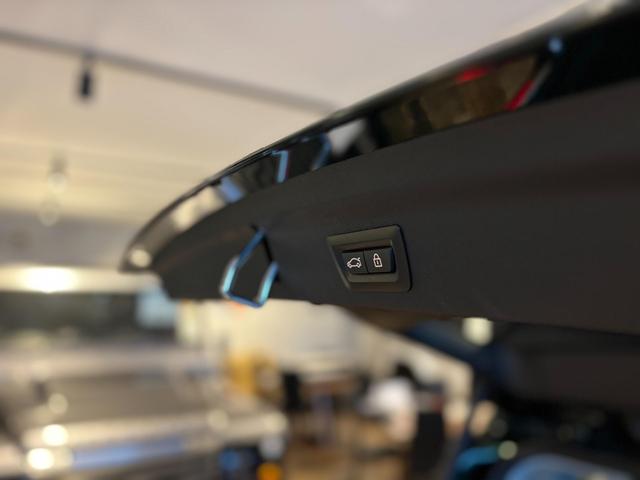 MINI  ノーフォーク エディション 4WD 全国限定300台 Norfolk Edition特別装備 専用ボンネットストライプ&ネームバッジ 特別装備(18インチAWピンスポークブラック)(42枚目)