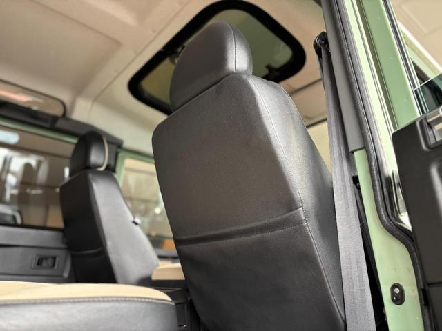 ディフェンダー  110 2.2TDCi Heritage Limited Edition 世界400台限定車 セレブレーションシリーズ 専用カラー「グラスミアグリーン」 ボディ同色ペインテッド16インチホイール(16枚目)