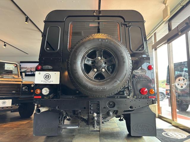 ディフェンダー  110 2.4 TDCi 純正16AW(ブラックペイント済) シートヒーター(フロント) 7インチインダッシュモニターオーディオ(MP5-C-PLAY)  ドラレコ付デジタルミラー Bカメラ Sキー(5枚目)