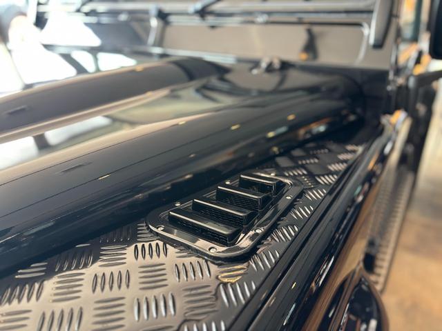 ディフェンダー  110 2.4 TDCi 純正16AW(ブラックペイント済) シートヒーター(フロント) 7インチインダッシュモニターオーディオ(MP5-C-PLAY)  ドラレコ付デジタルミラー Bカメラ Sキー(9枚目)