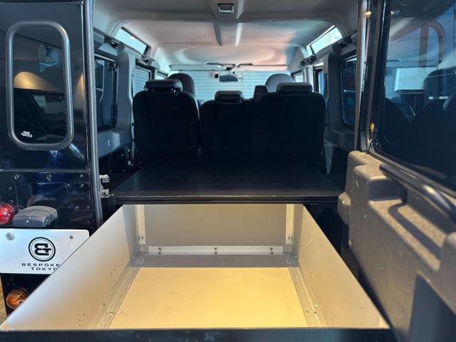 ディフェンダー  110 2.4 TDCi 純正16AW(ブラックペイント済) シートヒーター(フロント) 7インチインダッシュモニターオーディオ(MP5-C-PLAY)  ドラレコ付デジタルミラー Bカメラ Sキー(29枚目)