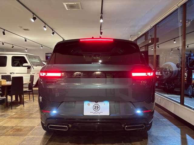 レンジローバースポーツ ローンチエディション　４ＷＤ　１６０台限定　ディーラー保証継承　２３インチＳｔｙｌｅ５１３５ＡＷ　ブラックエクステリアパック　コールドクライメートパック　サテンカーボントリム　Ｍｅｒｉｄｉａｎサウンドシステム（15枚目）