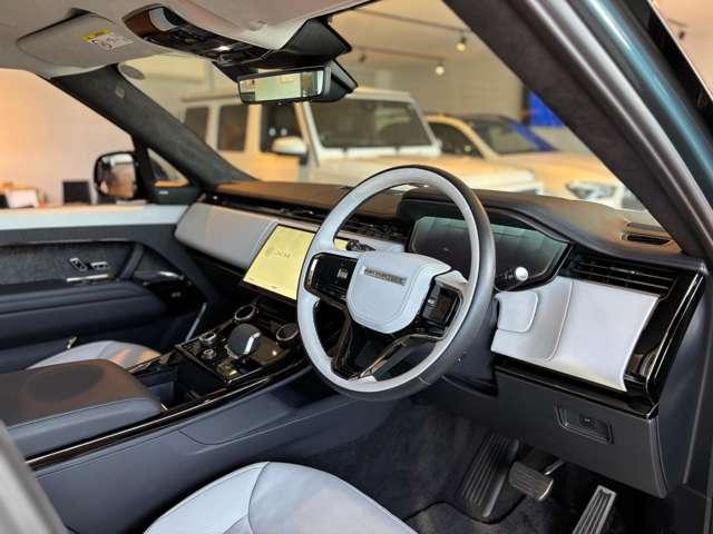 レンジローバースポーツ ローンチエディション　４ＷＤ　１６０台限定　ディーラー保証継承　２３インチＳｔｙｌｅ５１３５ＡＷ　ブラックエクステリアパック　コールドクライメートパック　サテンカーボントリム　Ｍｅｒｉｄｉａｎサウンドシステム（23枚目）