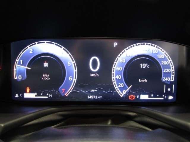 ジープ・コンパス ナイトイーグル 認定中古車 ハーフレザーシート AppleCarPlay ACC アルミホイール Rカメラ ナビ Uconnect ワンオーナー ACC機能 禁煙車(22枚目)