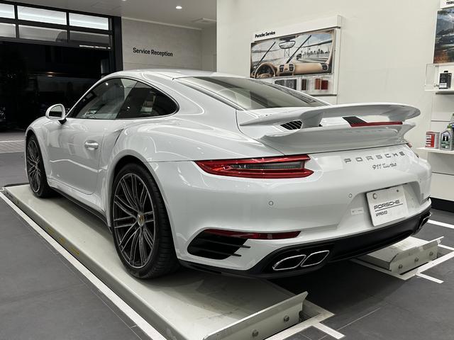 ９１１ ９１１ターボ　２０１８年モデル　認定中古車保証（3枚目）