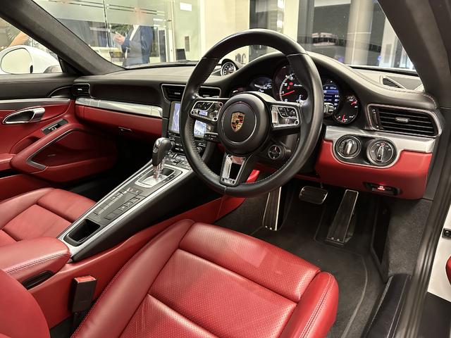 ９１１ ９１１ターボ　２０１８年モデル　認定中古車保証（8枚目）