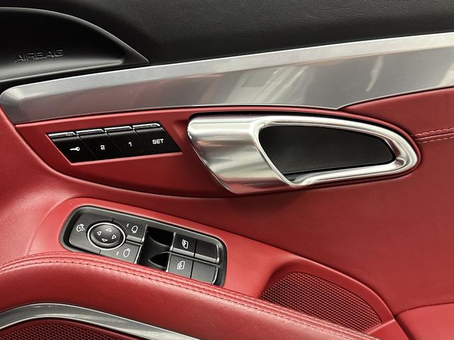 ９１１ ９１１ターボ　２０１８年モデル　認定中古車保証（16枚目）