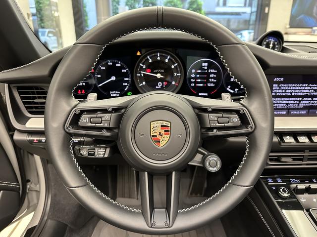 ９１１ ９１１タルガ４ＧＴＳ　２０２３年モデル　新車保証継承（9枚目）