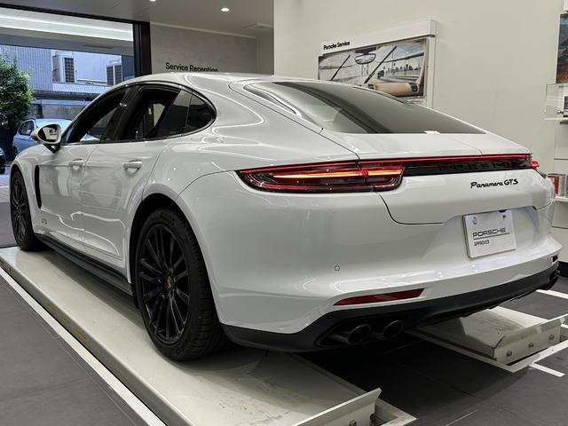 パナメーラ GTS 2019年モデル 認定中古車保証(3枚目)