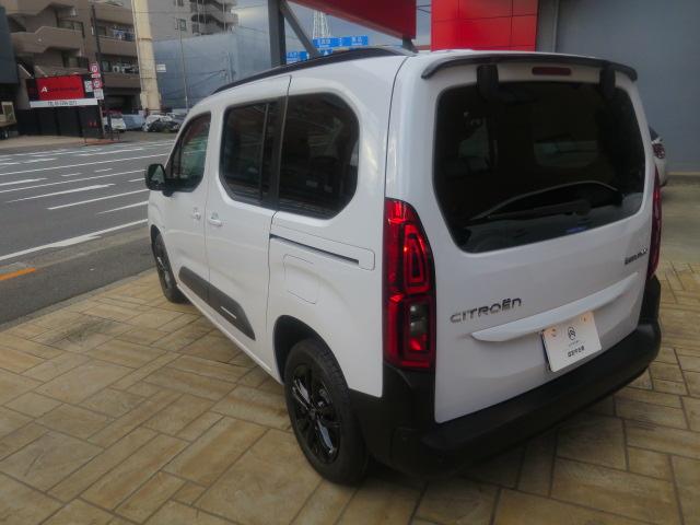 ベルランゴ マックス ブルーHDi LEDヘッドランプ アダプティブクルーズコントロール ブラインドスポットモニター レーンキープアシスト ステアリングヒーター Apple CarPlay&Android Auto対応(5枚目)