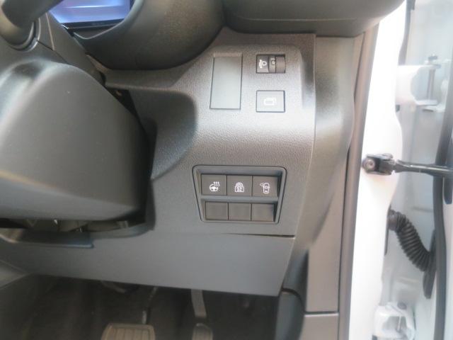 ベルランゴ マックス ブルーHDi LEDヘッドランプ アダプティブクルーズコントロール ブラインドスポットモニター レーンキープアシスト ステアリングヒーター Apple CarPlay&Android Auto対応(14枚目)