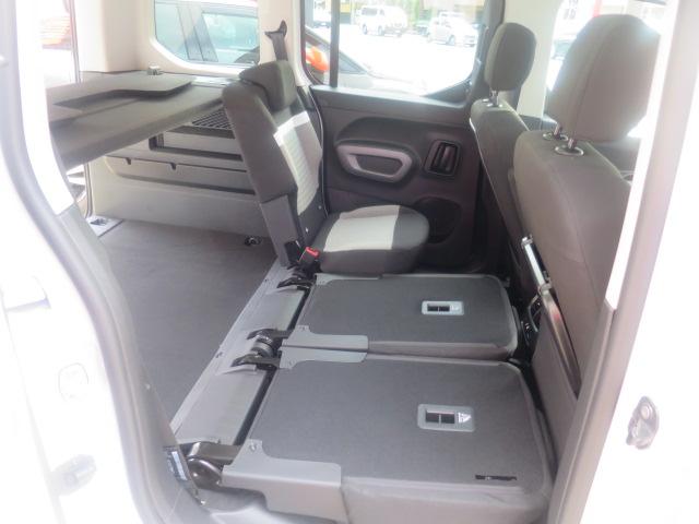 ベルランゴ マックス ブルーHDi LEDヘッドランプ アダプティブクルーズコントロール ブラインドスポットモニター レーンキープアシスト ステアリングヒーター Apple CarPlay&Android Auto対応(22枚目)