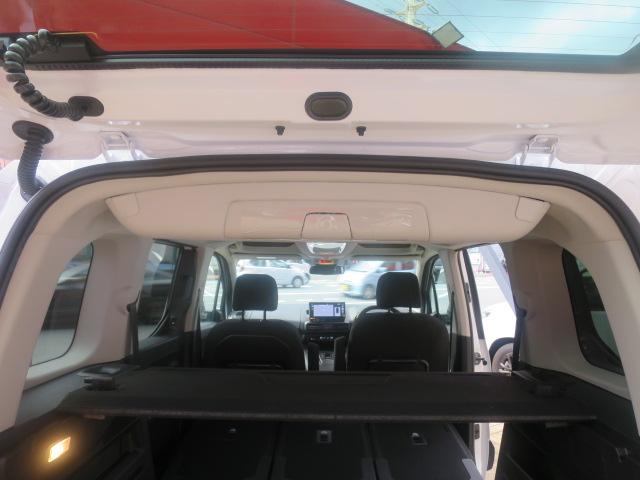 ベルランゴ マックス ブルーHDi LEDヘッドランプ アダプティブクルーズコントロール ブラインドスポットモニター レーンキープアシスト ステアリングヒーター Apple CarPlay&Android Auto対応(30枚目)