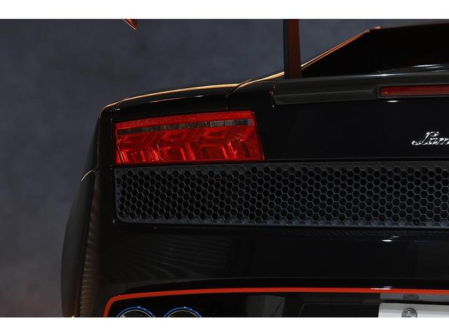 ランボルギーニガヤルドLP560-4 …7連スイッチカバー 自動車パーツ
