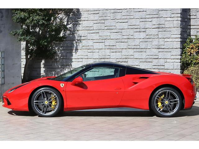 ４８８スパイダー ベースグレード　ＬＥＤカーボンドライビングゾーン　カーボンダッシュインサート　フロントリフター　ＪＢＬサウンド　ダイヤモンドリム２０インチＡＷ　ワンオフマフラー（19枚目）