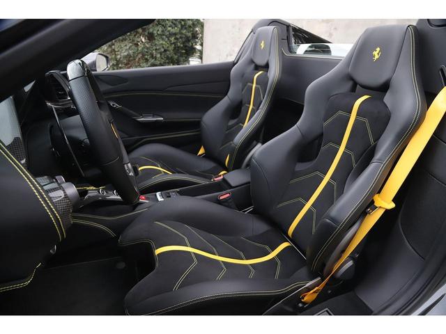 ４８８スパイダー ベースグレード　カーボンドライビングゾーン　ツートンペイント　ゴールドレイクレーシングシート　ＯＰ鍛造２０インチＡＷ　フロントリフター　ＪＢＬサウンド（9枚目）