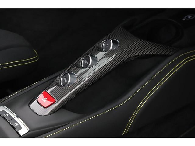 ４８８スパイダー ベースグレード　カーボンドライビングゾーン　ツートンペイント　ゴールドレイクレーシングシート　ＯＰ鍛造２０インチＡＷ　フロントリフター　ＪＢＬサウンド（59枚目）