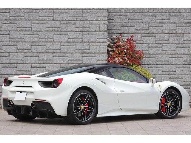 ４８８ＧＴＢ ベースグレード　ＬＥＤカーボンドライビングゾーン　ツートンぺイント　ロッソレザーインテリア　フロントリフト　ダイヤモンドリム２０インチＡＷ　カーボンエンジンカバー（16枚目）