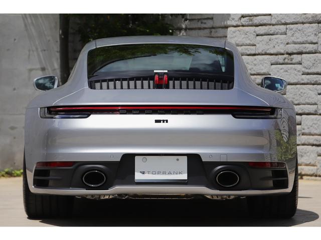 ９１１ ９１１カレラ　スポーツクロノＰＫＧ　スポーツエグゾースト　ＧＴシルバー　ＯＰカレラＳホイール　Ｒａｃｅ－Ｔｅｘスポーツステアリング　新車保証付き（16枚目）