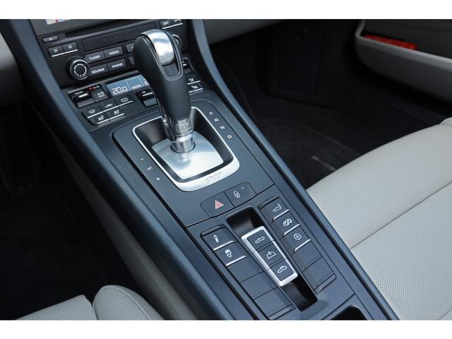 ９１１ ９１１カレラ４ＧＴＳ　カブリオレ　後期　スポーツクロノＰＫＧ　ブルー＆クレヨンツートンレザー　ＡＣＣ　２０インチ鍛造ＡＷ　ブルー幌　２０１８年モデル　左ハンドル（61枚目）