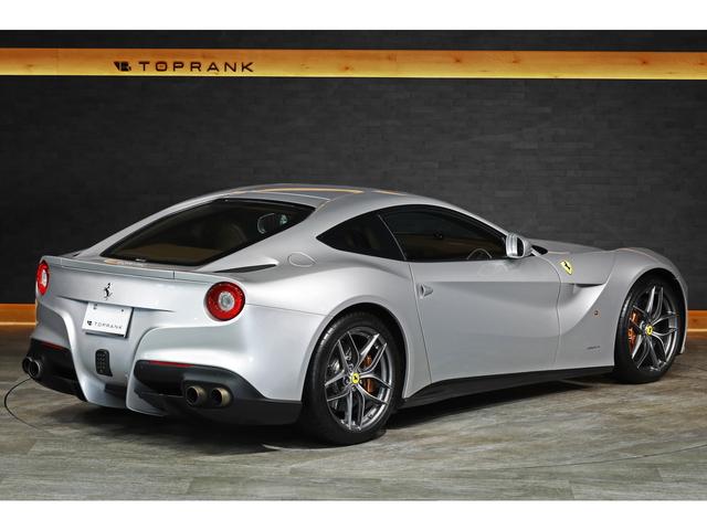 Ｆ１２ベルリネッタ ベースグレード　Ｆ１　ＤＣＴ　フロントリフター　ブラウンレザーインテリア　ＯＰ２０インチＡＷ　カーボンエアロ　ＪＢＬサウンド　正規ディーラー車（24枚目）