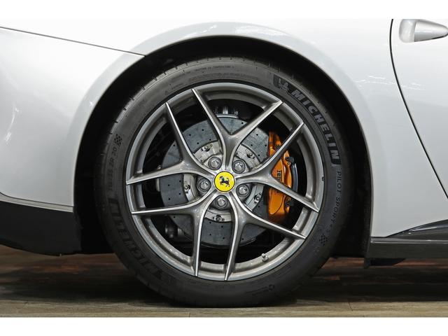 Ｆ１２ベルリネッタ ベースグレード　Ｆ１　ＤＣＴ　フロントリフター　ブラウンレザーインテリア　ＯＰ２０インチＡＷ　カーボンエアロ　ＪＢＬサウンド　正規ディーラー車（41枚目）