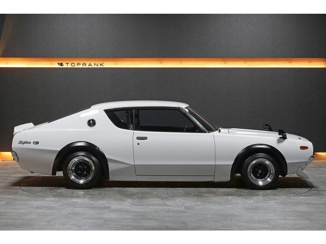 スカイライン ベースグレード　２０００ＧＴーＸ　ＧＴ－Ｒ仕様　Ｌ２８エンジン　ソレックス４４　スピードスター１４インチＡＷ　ステンレスタコ足　電動パワーステアリング（15枚目）