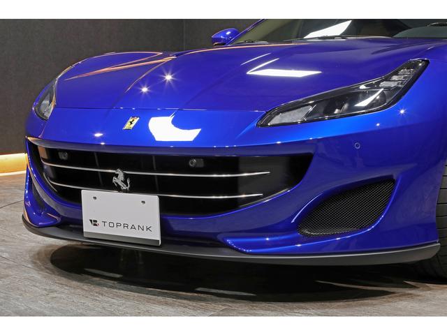 ポルトフィーノ ベースグレード　カーボンドライビングゾーン＋ＬＥＤ　デュアルモードマグネライド　スポーツエグゾースト　ベージュ革　ダイヤモンドリム２０インチＡＷ（23枚目）