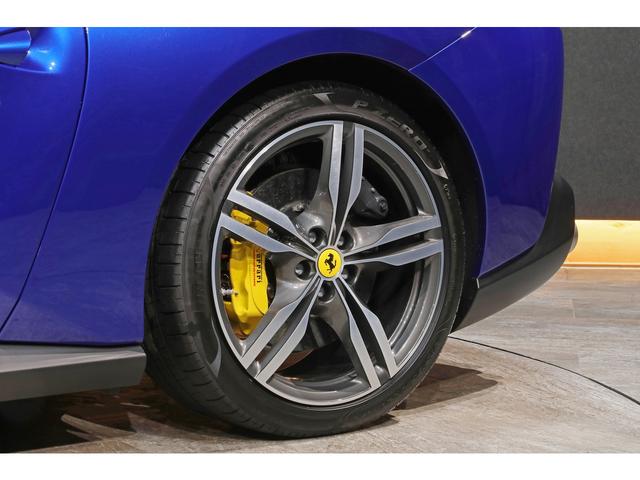 ポルトフィーノ ベースグレード　カーボンドライビングゾーン＋ＬＥＤ　デュアルモードマグネライド　スポーツエグゾースト　ベージュ革　ダイヤモンドリム２０インチＡＷ（29枚目）