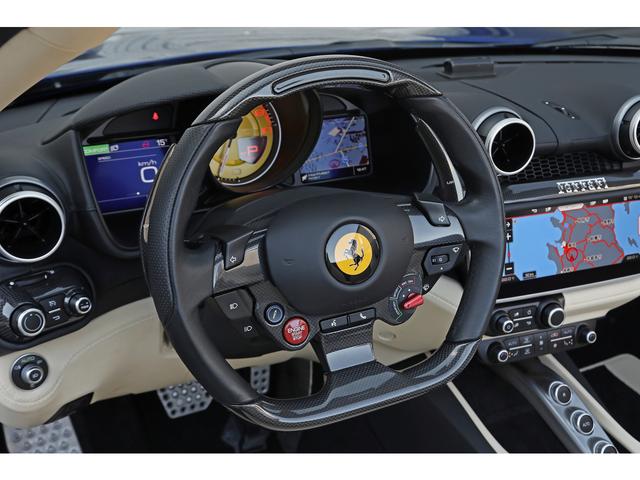 ポルトフィーノ ベースグレード　カーボンドライビングゾーン＋ＬＥＤ　デュアルモードマグネライド　スポーツエグゾースト　ベージュ革　ダイヤモンドリム２０インチＡＷ（31枚目）