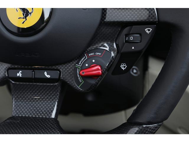 ポルトフィーノ ベースグレード　カーボンドライビングゾーン＋ＬＥＤ　デュアルモードマグネライド　スポーツエグゾースト　ベージュ革　ダイヤモンドリム２０インチＡＷ（46枚目）