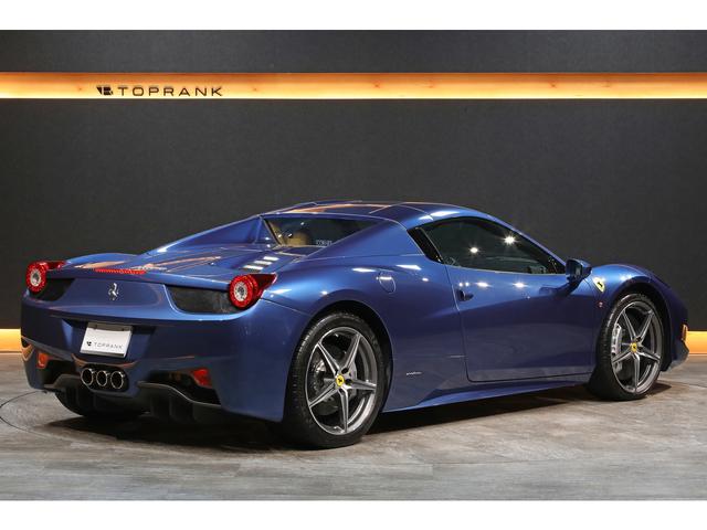 ４５８スパイダー ベースグレード　Ｆ１　ＤＣＴ　ブルーミラボー　クオイオレザー　カーボンドライビングゾーン＋ＬＥＤステアリング　２０インチ鍛造ＡＷ　正規ディーラー車（2枚目）