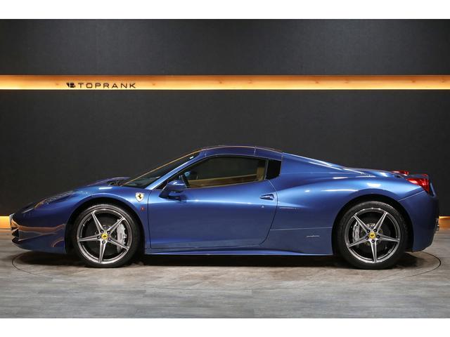 ４５８スパイダー ベースグレード　Ｆ１　ＤＣＴ　ブルーミラボー　クオイオレザー　カーボンドライビングゾーン＋ＬＥＤステアリング　２０インチ鍛造ＡＷ　正規ディーラー車（22枚目）