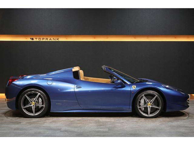 ４５８スパイダー ベースグレード　Ｆ１　ＤＣＴ　ブルーミラボー　クオイオレザー　カーボンドライビングゾーン＋ＬＥＤステアリング　２０インチ鍛造ＡＷ　正規ディーラー車（26枚目）