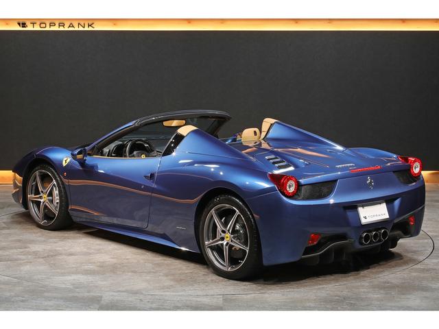 ４５８スパイダー ベースグレード　Ｆ１　ＤＣＴ　ブルーミラボー　クオイオレザー　カーボンドライビングゾーン＋ＬＥＤステアリング　２０インチ鍛造ＡＷ　正規ディーラー車（28枚目）