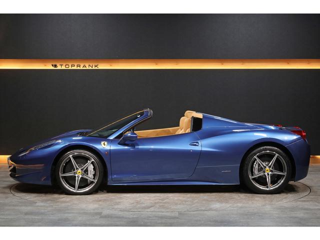 ４５８スパイダー ベースグレード　Ｆ１　ＤＣＴ　ブルーミラボー　クオイオレザー　カーボンドライビングゾーン＋ＬＥＤステアリング　２０インチ鍛造ＡＷ　正規ディーラー車（29枚目）