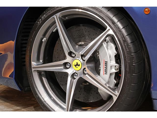 ４５８スパイダー ベースグレード　Ｆ１　ＤＣＴ　ブルーミラボー　クオイオレザー　カーボンドライビングゾーン＋ＬＥＤステアリング　２０インチ鍛造ＡＷ　正規ディーラー車（39枚目）