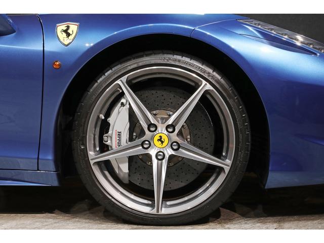 ４５８スパイダー ベースグレード　Ｆ１　ＤＣＴ　ブルーミラボー　クオイオレザー　カーボンドライビングゾーン＋ＬＥＤステアリング　２０インチ鍛造ＡＷ　正規ディーラー車（40枚目）