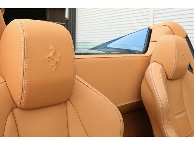 ４５８スパイダー ベースグレード　Ｆ１　ＤＣＴ　ブルーミラボー　クオイオレザー　カーボンドライビングゾーン＋ＬＥＤステアリング　２０インチ鍛造ＡＷ　正規ディーラー車（49枚目）